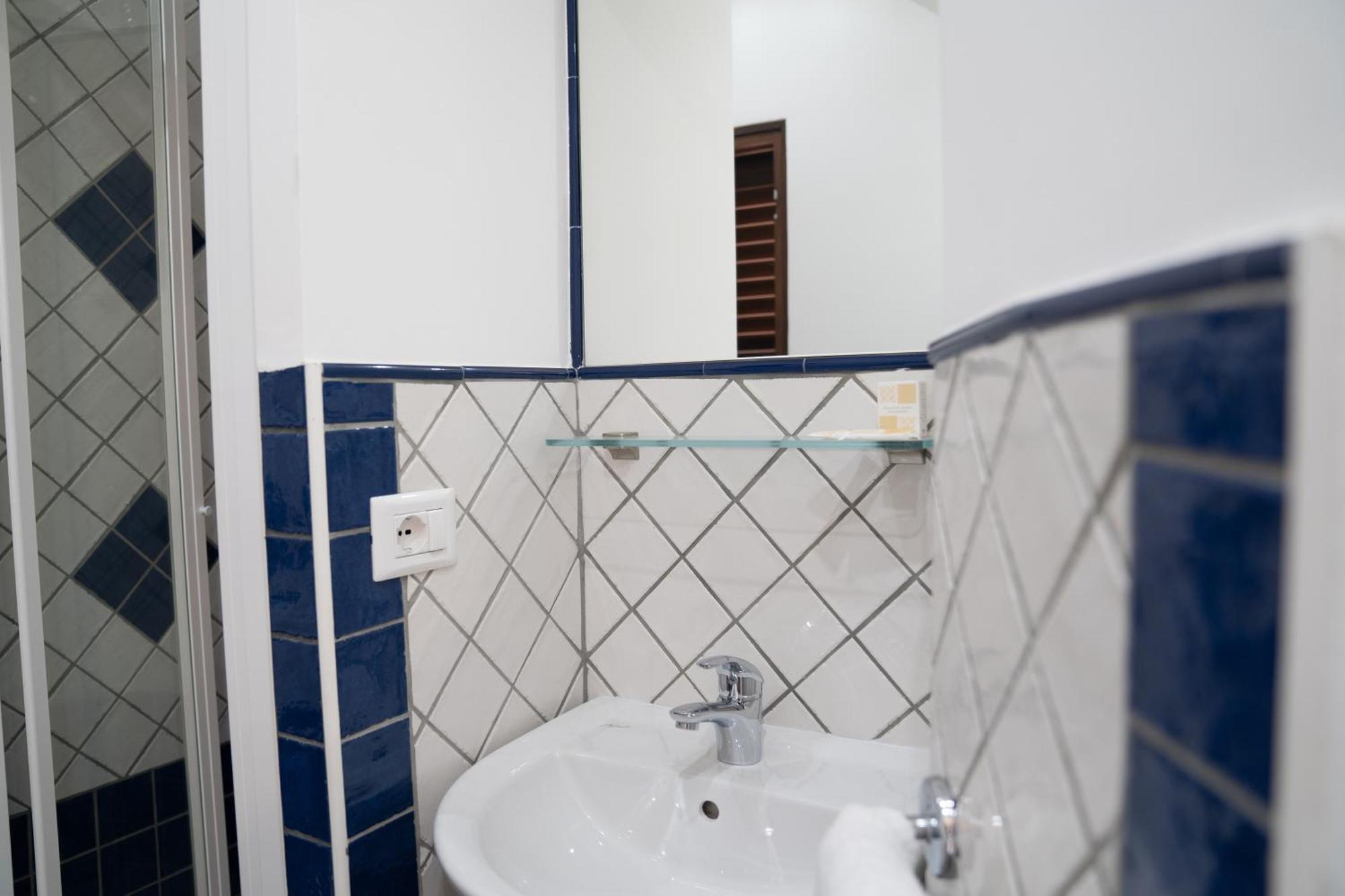 Casa Lussu Hotel Lipari  Buitenkant foto